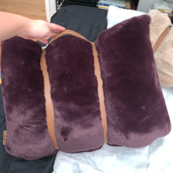 UGG Bedding Ugg Throw And Pillow Gift Set Poshmark